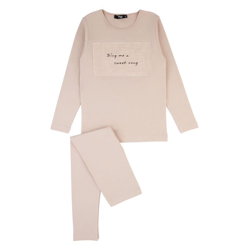 241007 NOGGI LINEAR PATCH LOUNGEWEAR SET