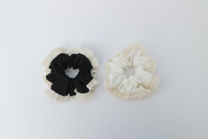 527SC DAZZLE SCRUNCHY W FRINGE