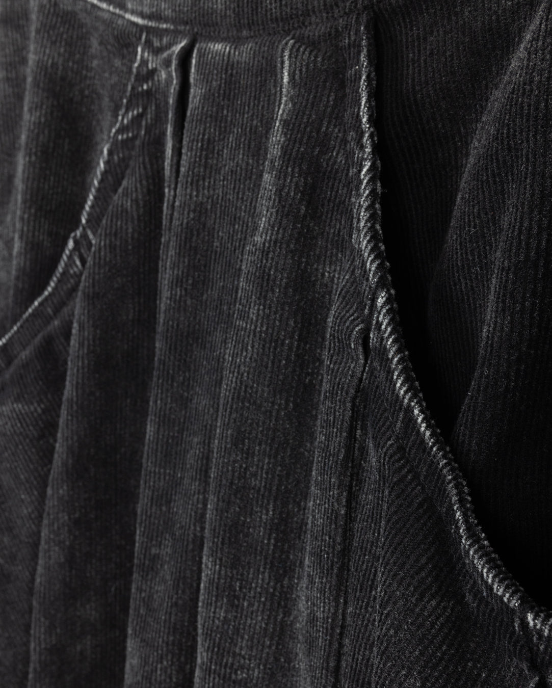 C-22880 PHIL & PHOEBE TRAY CORDUROY SKIRT