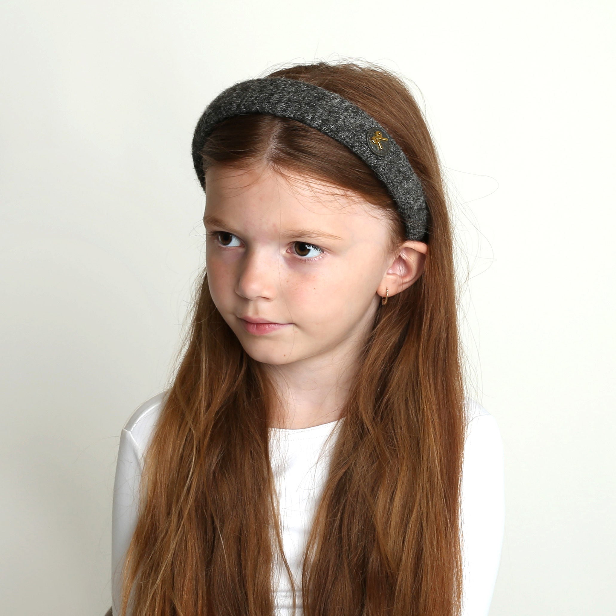 C4613 DACEE GOLD BOW APPLIQUE PADDED HEADBAND