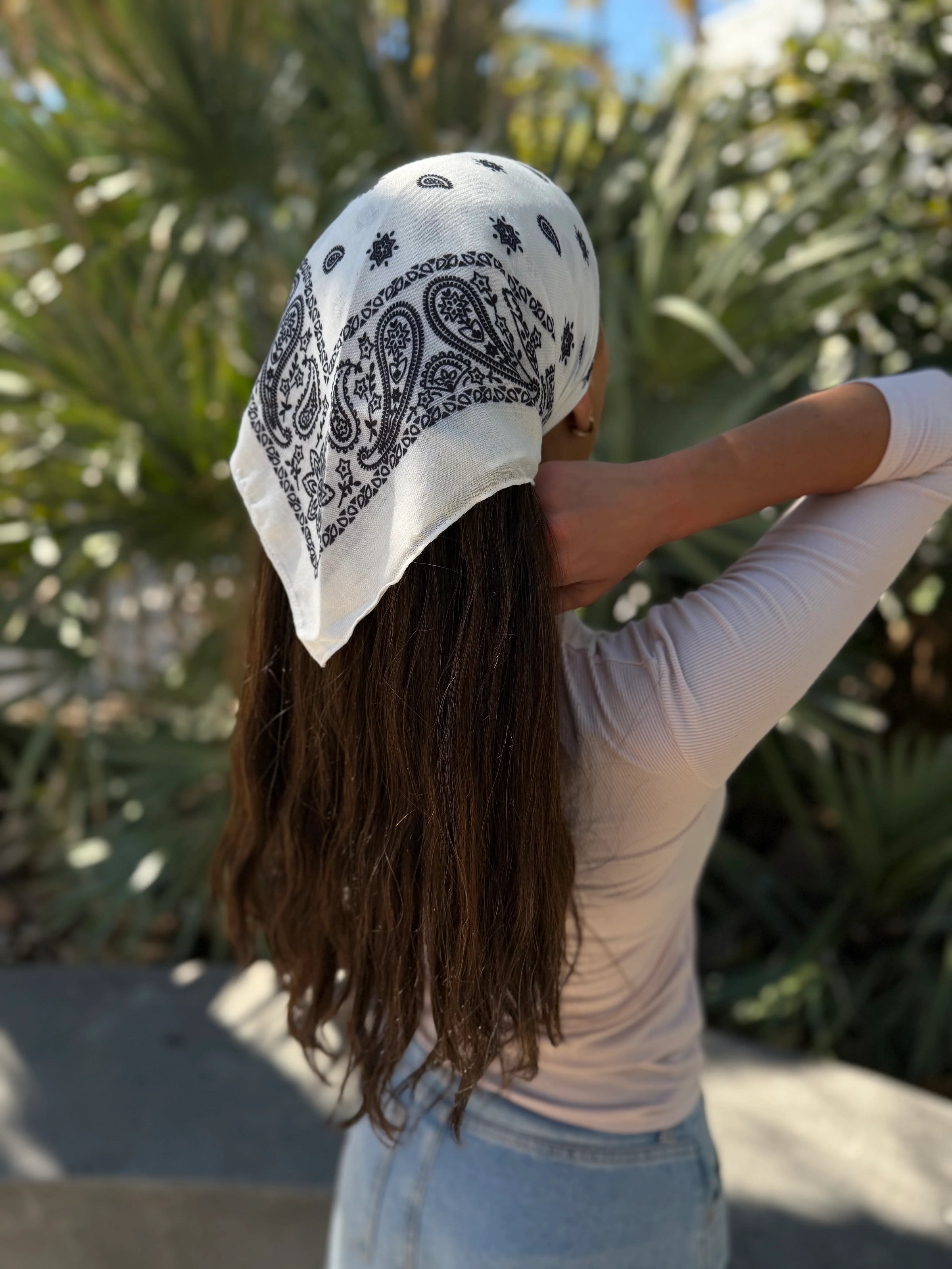 SCARF BAR PAISLEY BANDANA