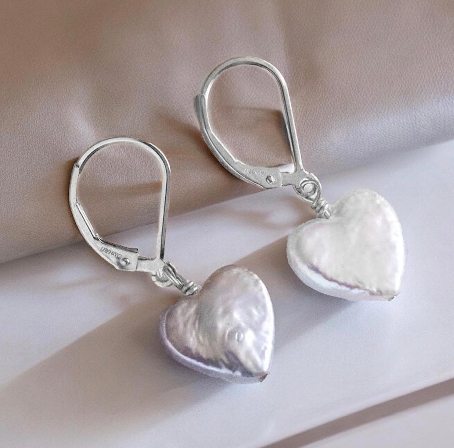 LILY LUSTRE LEVER BACK HEART EARRING