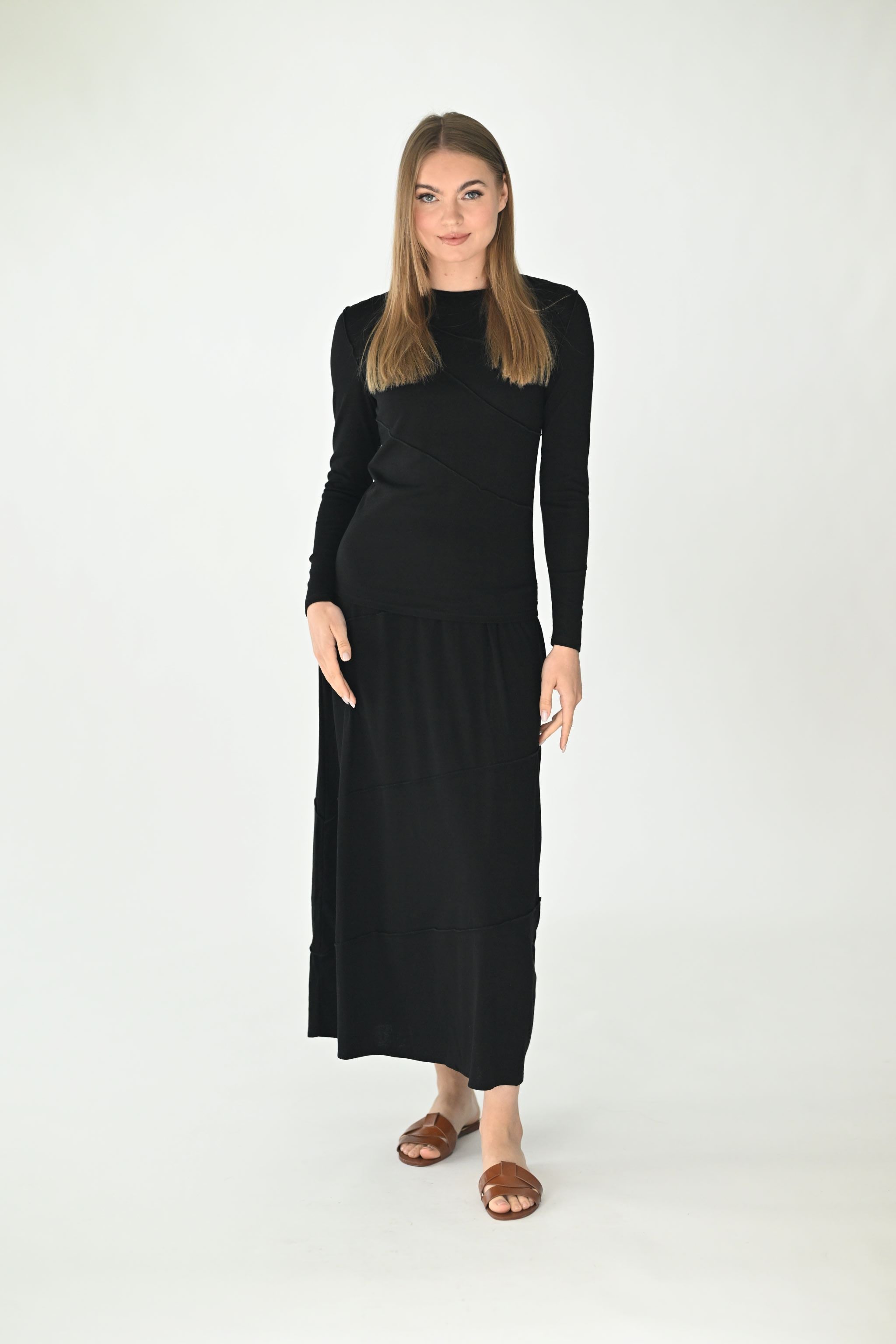 MONN OUTSIDE STITCH SKIRT M388B