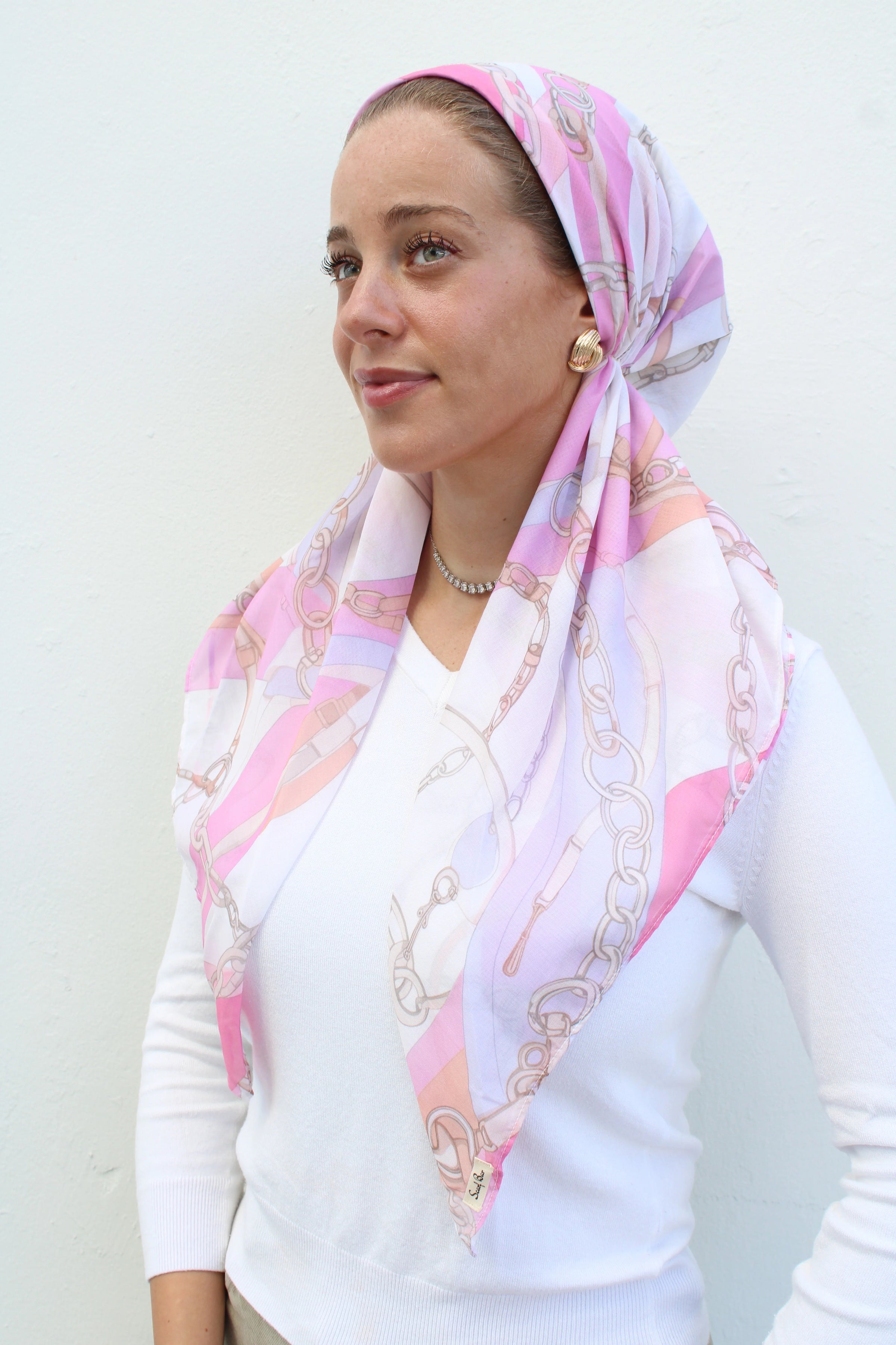 SCARF BAR CLASSIC PRETIED W/ VELVET GRIP