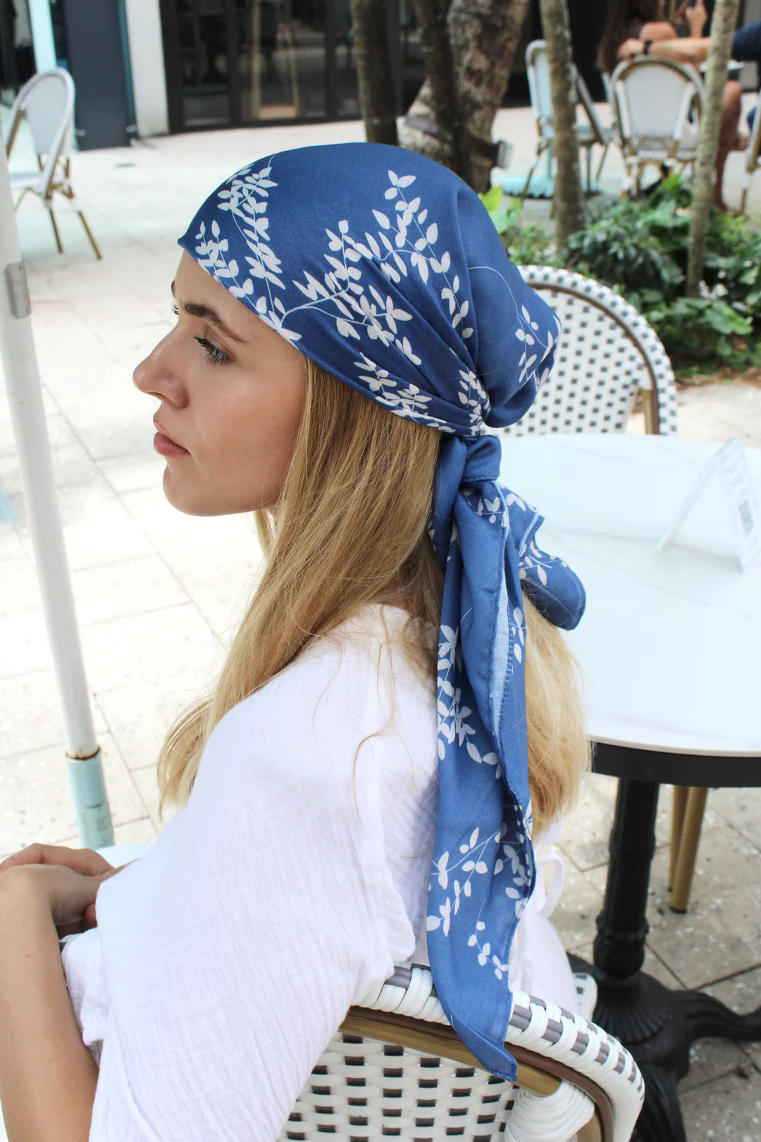SCARF BAR SQUARE HEAD SCARF