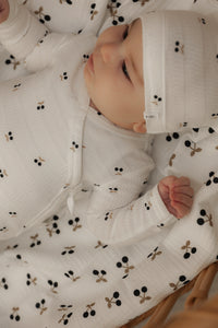 SB6CP7367 LITTLE FRAGILE CHERRY PRINT FOOTIE + BEANIE