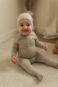SB6CY2862B BEBE BELLA BABY MODAL EMBOSSED BEAR FOOTIE + BONNET