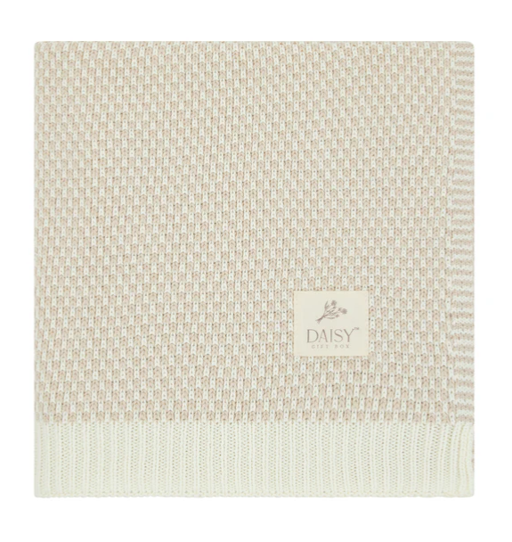 DAISY PETAL KNIT BLANKET