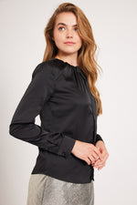 TRV242005 ORD COUTURE SILKY BLOUSE PLEATED NECK