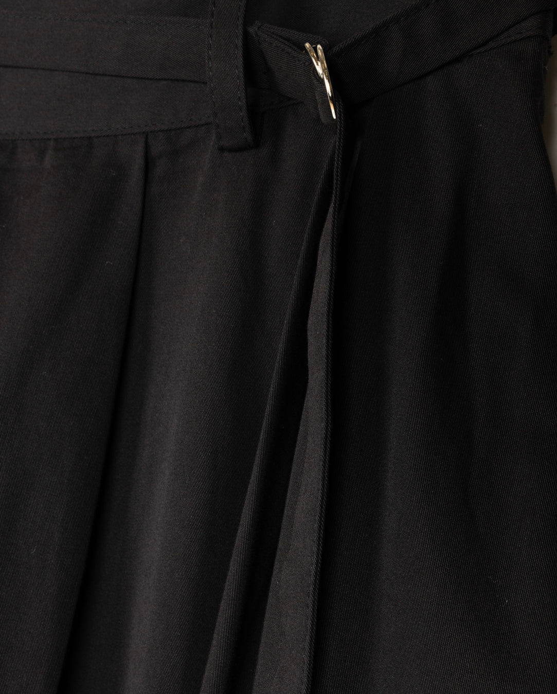 W-25561 MODELLE BELTED PLEAT SKIRT