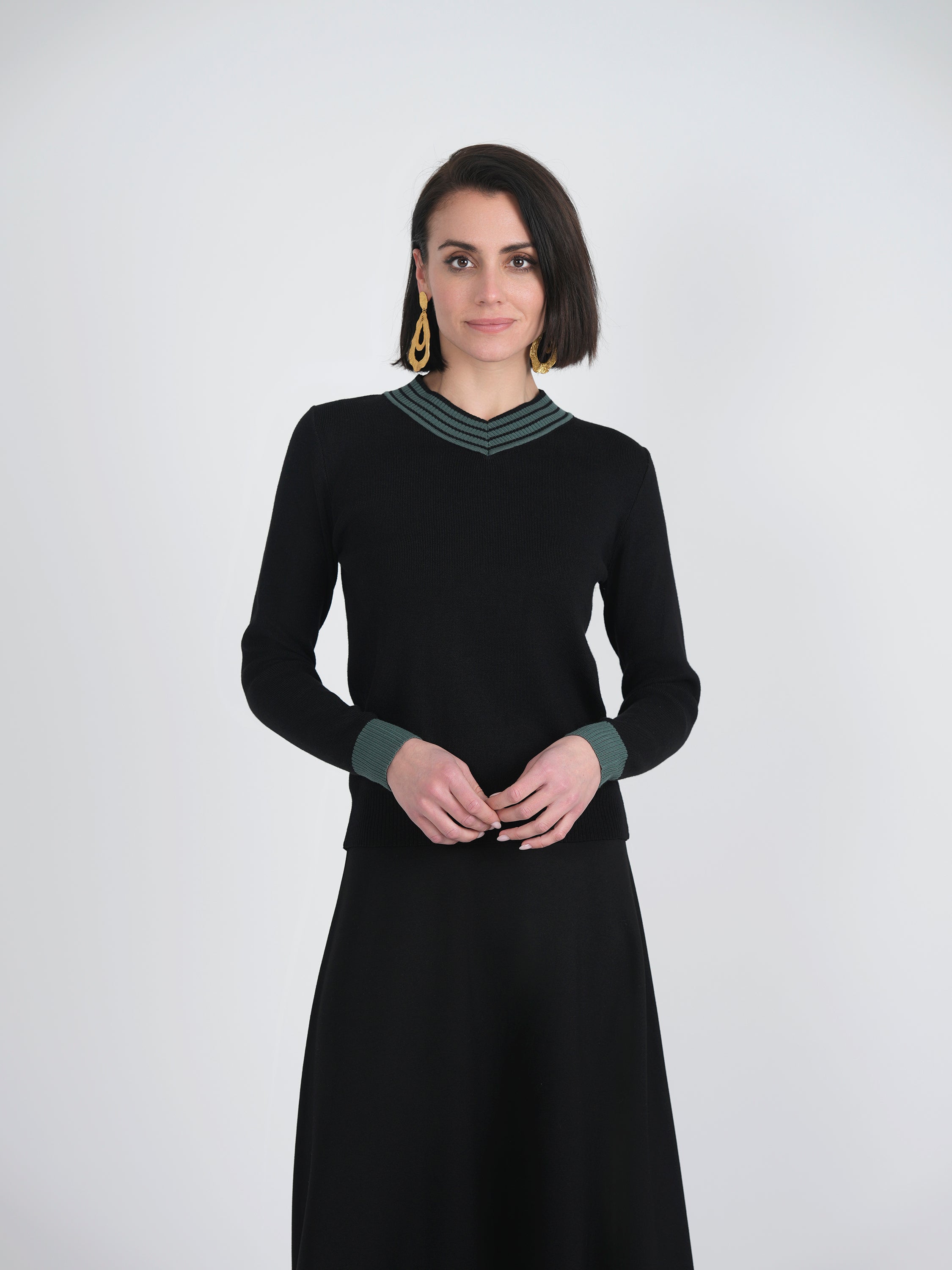 WB3CM8533TE THE NORWAY CLUB LADIES V NECK SWEATER