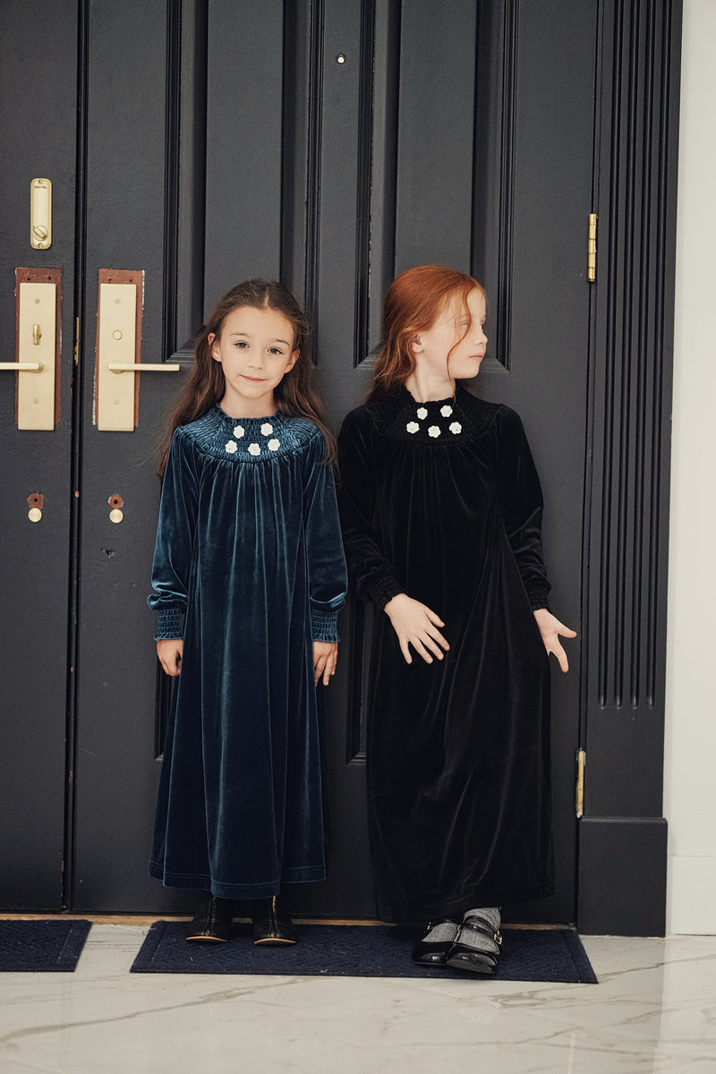 WB3CY2232D SEAL GIRLS SMOCK VELOUR MAXI DRESS