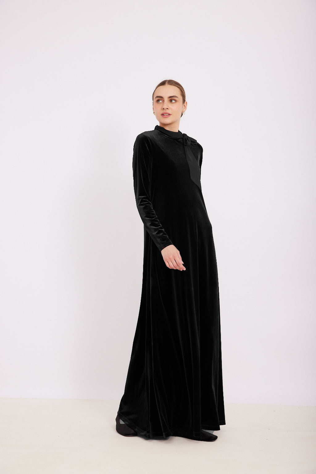 DRO26920B ORD COUTURE VELVET ROBE W/ RIBBON – Wesley Hills Boutique