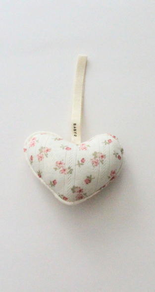 MP4H BABYO MINI POINTELLE HEART PLUSHIE