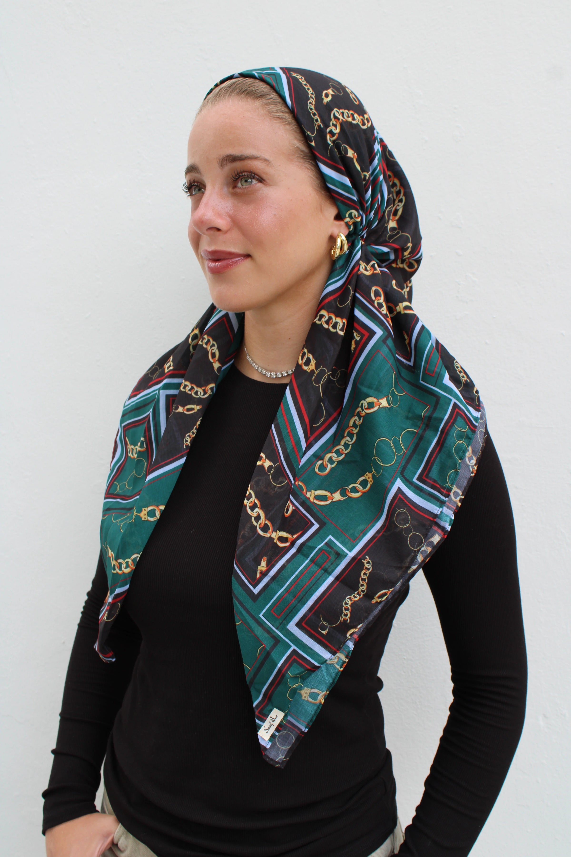 SCARF BAR CLASSIC PRETIED W/ VELVET GRIP