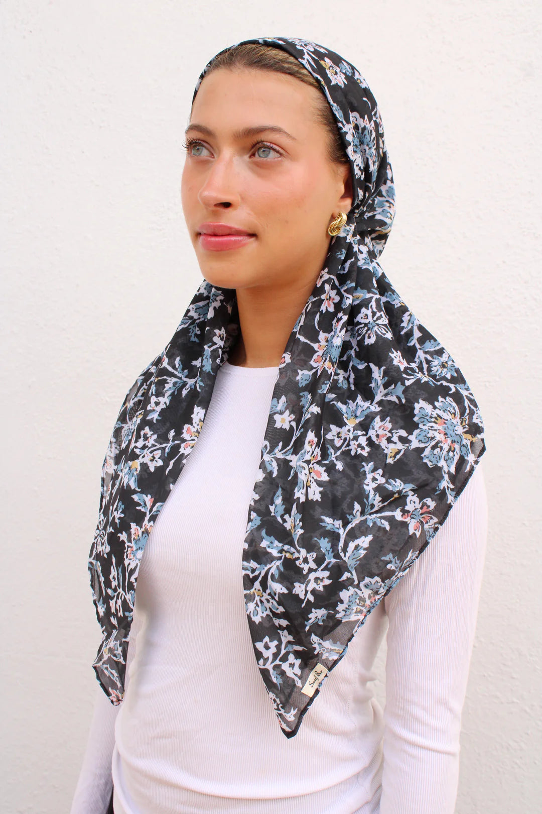 SCARF BAR CLASSIC PRETIED W/ VELVET GRIP