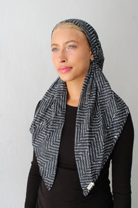 SCARF BAR CLASSIC PRETIED W/ VELVET GRIP