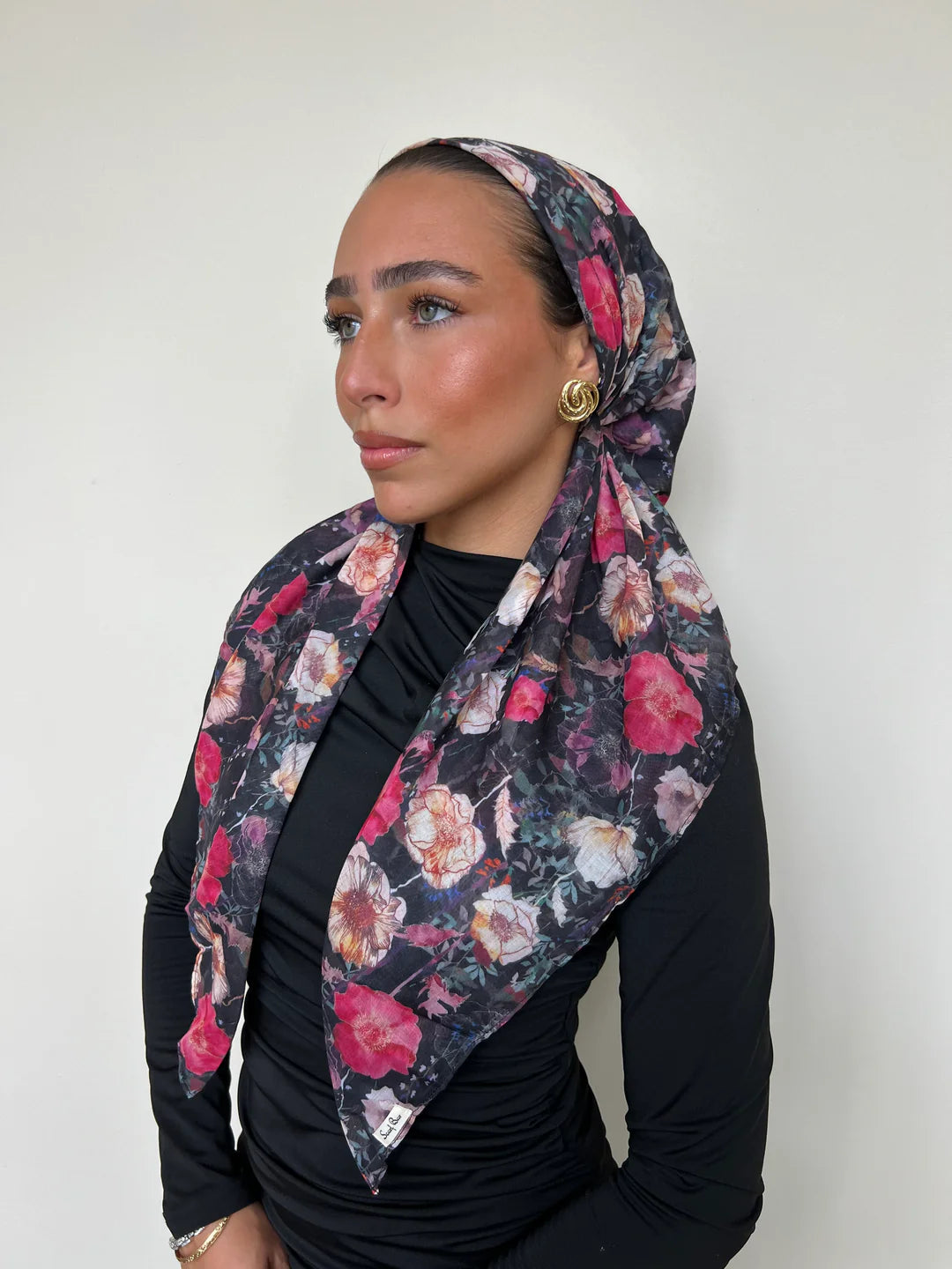 SCARF BAR CLASSIC PRETIED W/ VELVET GRIP