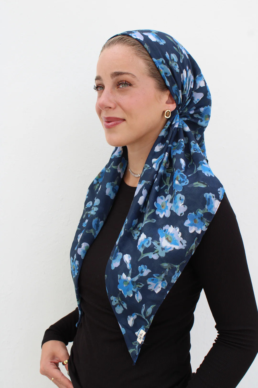 SCARF BAR CLASSIC PRETIED W/ VELVET GRIP