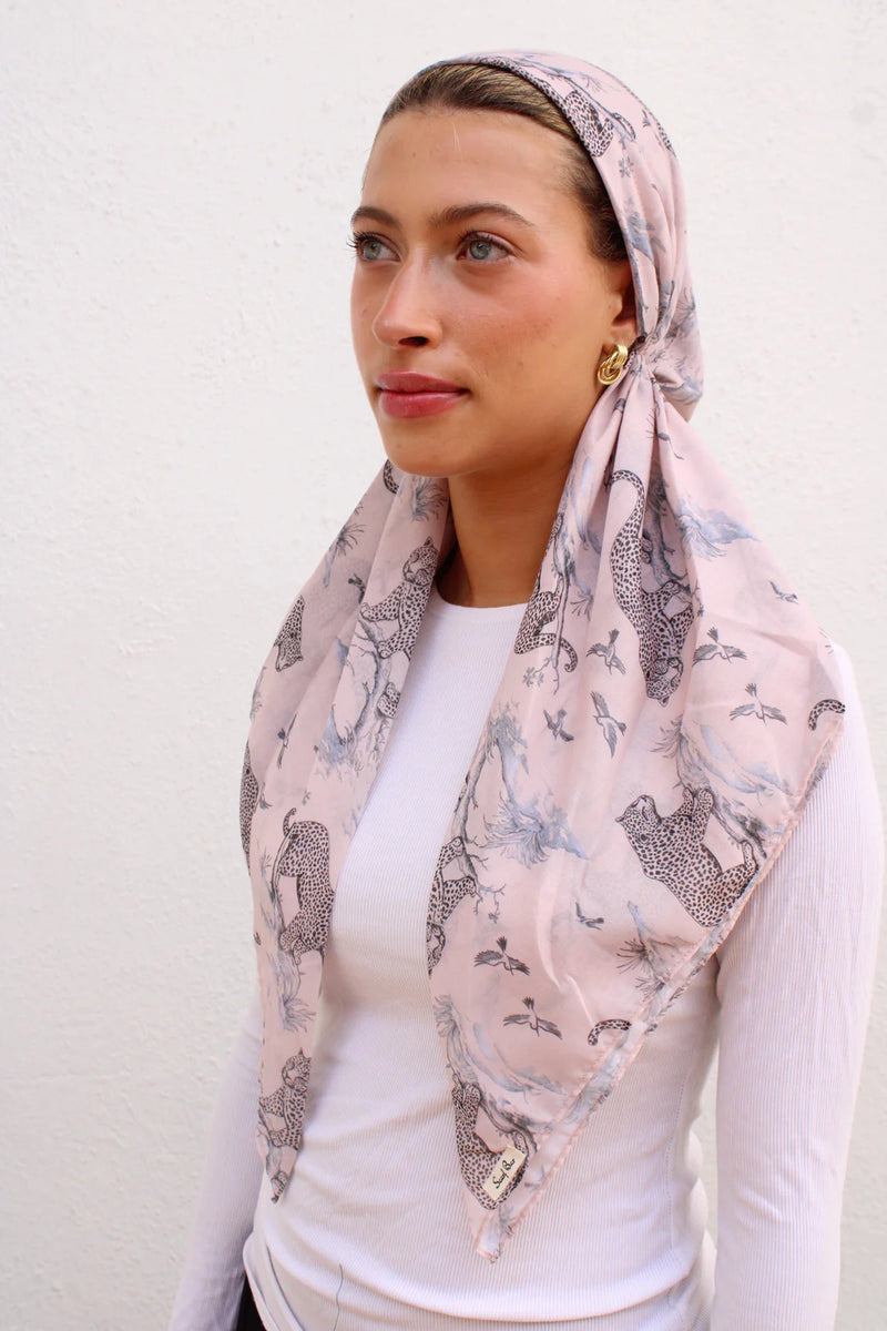 SCARF BAR CLASSIC PRETIED W/ VELVET GRIP