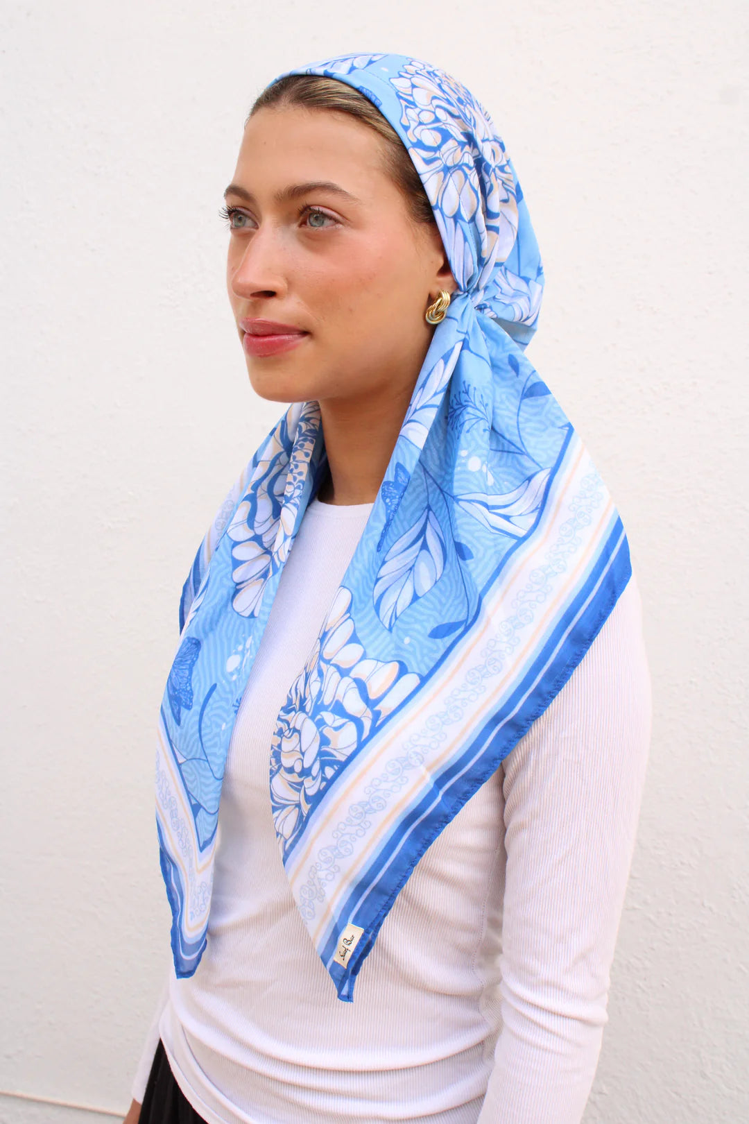 SCARF BAR CLASSIC PRETIED W/ VELVET GRIP