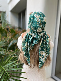 SCARF BAR CLASSIC SQUARE SCARF