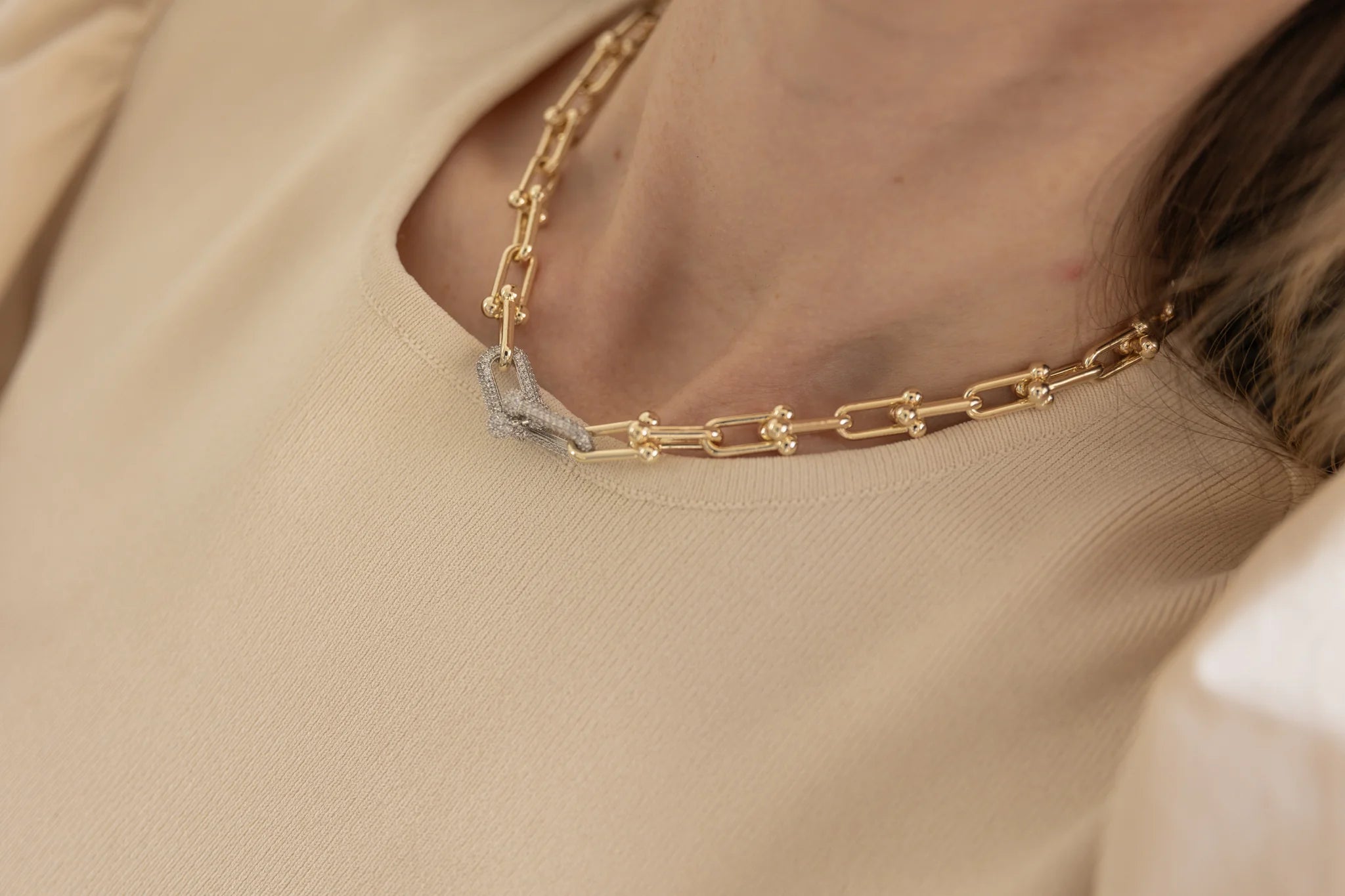 BITZ INTERLOCK AND SHINE PAPERCLIP NECKLACE