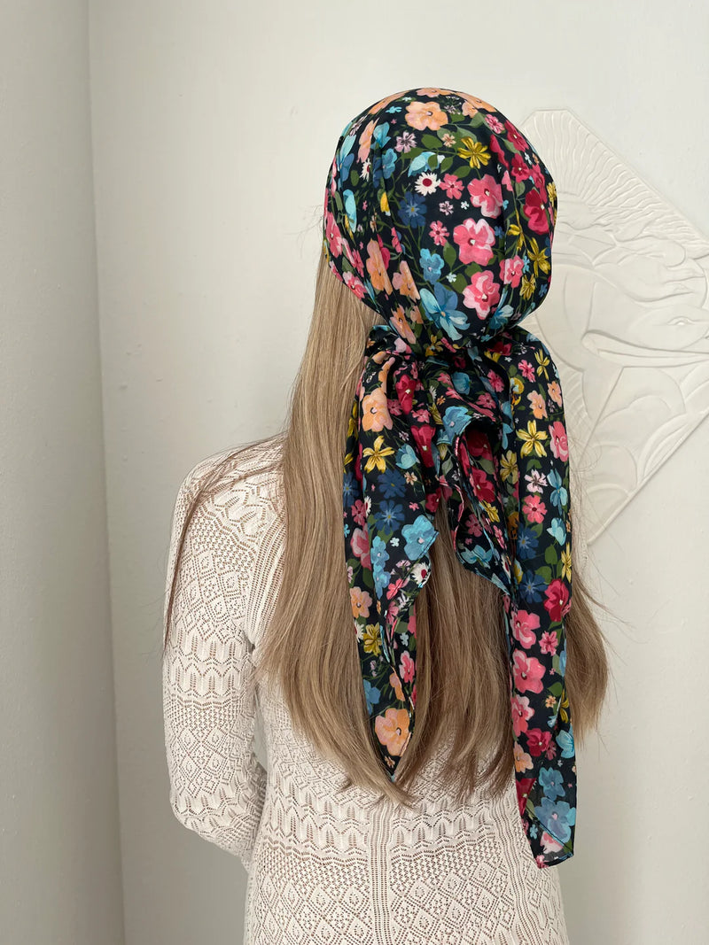 SCARF BAR CLASSIC SQUARE SCARF