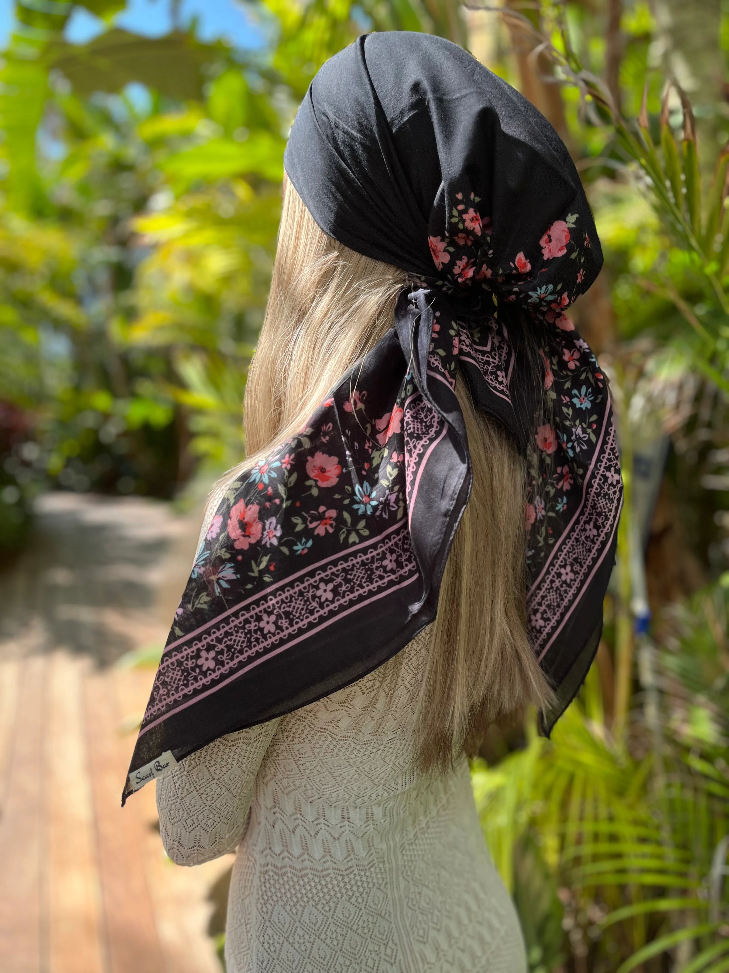 SCARF BAR CLASSIC SQUARE SCARF