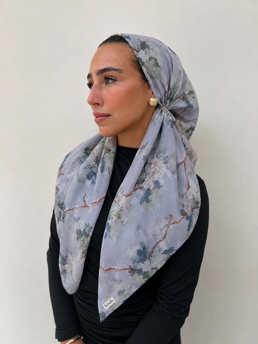 SCARF BAR CLASSIC PRETIED (VELVET GRIP)