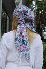 SCARF BAR SQUARE HEAD SCARF