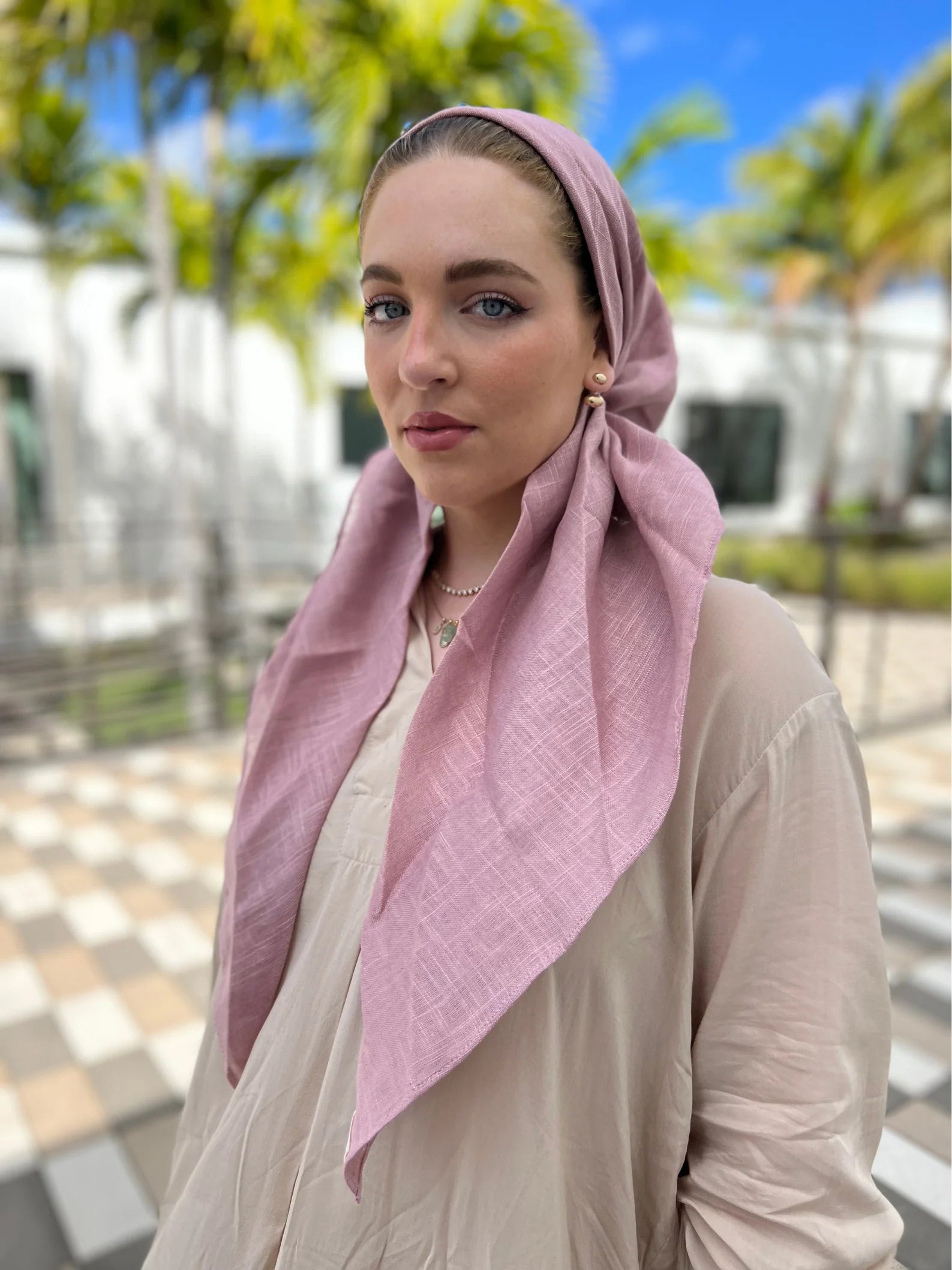 SCARF BAR CLASSIC PRETIED LINEN W/ VELVET GRIP