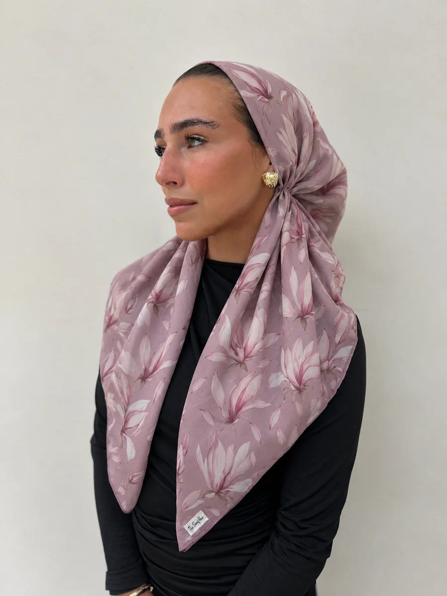 SCARF BAR CLASSIC PRETIED (VELVET GRIP)