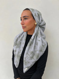 SCARF BAR CLASSIC PRETIED (VELVET GRIP)