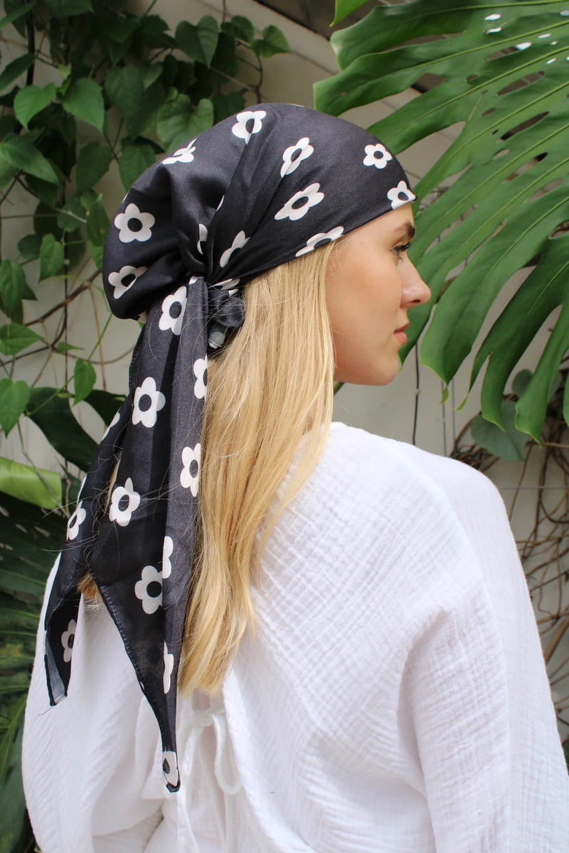 SCARF BAR SQUARE HEAD SCARF