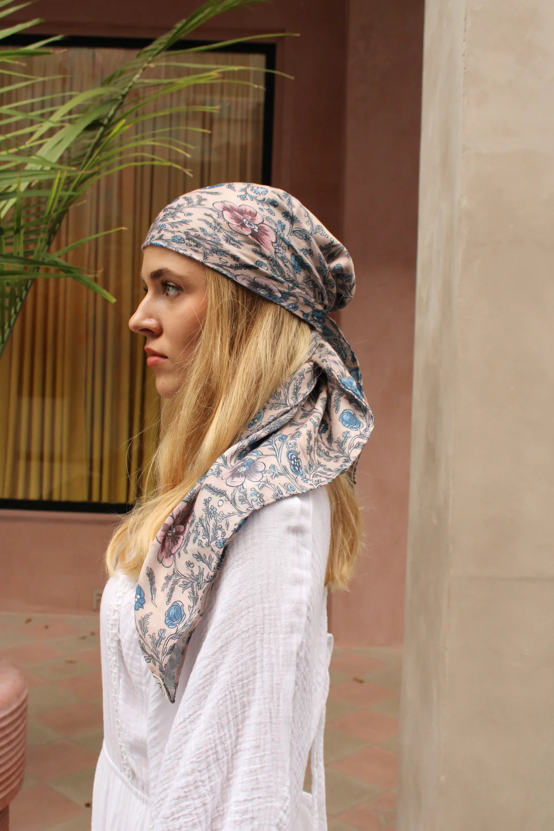 SCARF BAR SQUARE HEAD SCARF
