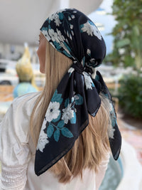 SCARF BAR FLORAL COLLECTION SQUARE SCARF