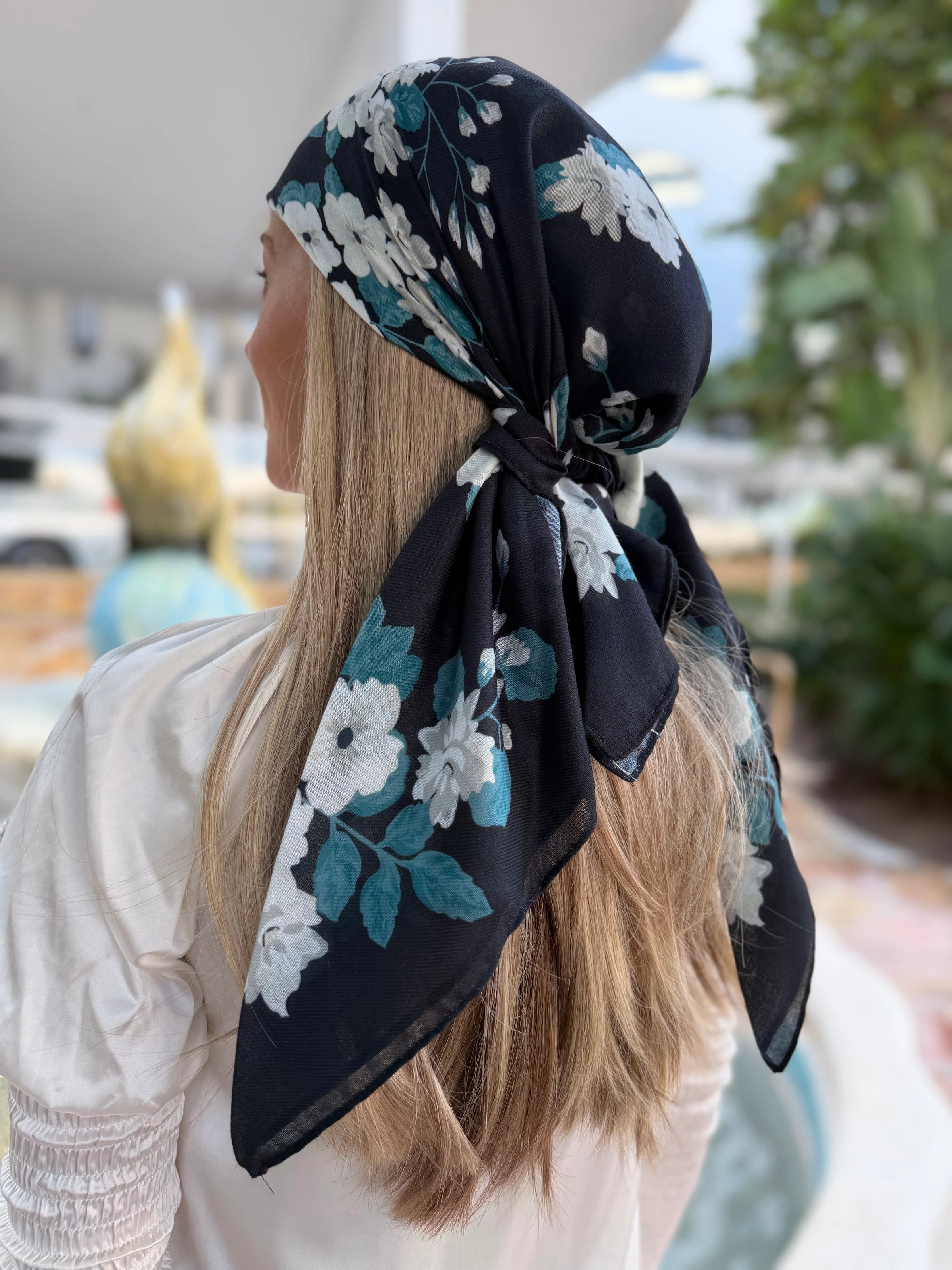 SCARF BAR FLORAL COLLECTION SQUARE SCARF