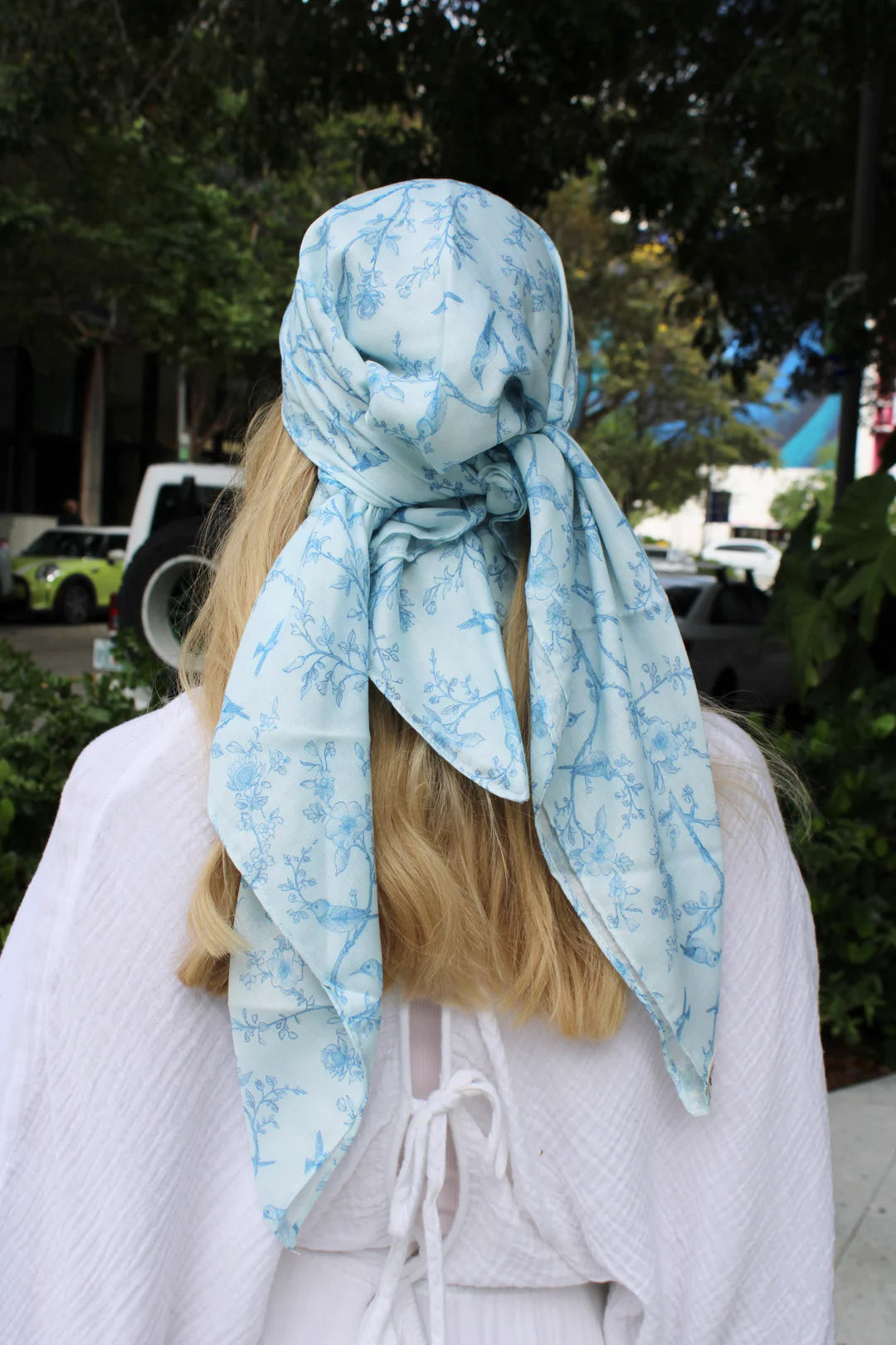 SCARF BAR SQUARE HEAD SCARF