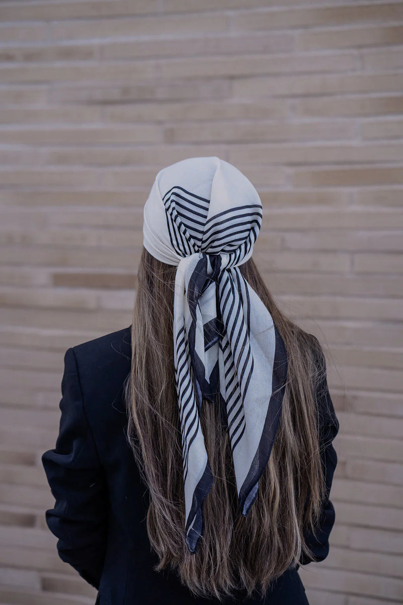 SCARF BAR SQUARE HEAD SCARF (90X90)