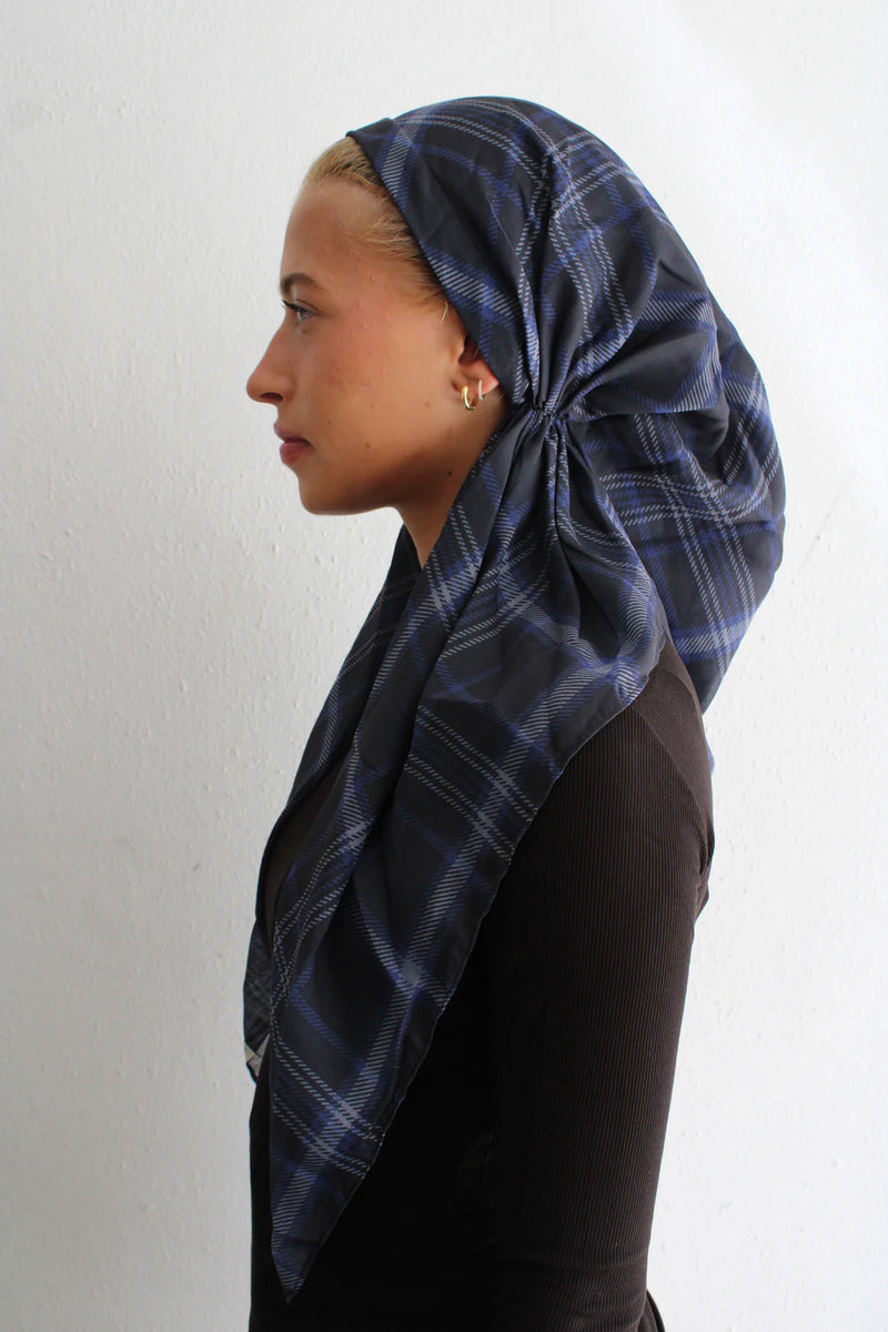 SCARF BAR VERSATILE PRETIED ( VELVET GRIP)