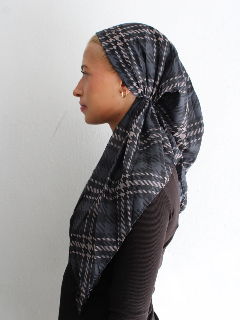 SCARF BAR VERSATILE PRETIED ( VELVET GRIP)