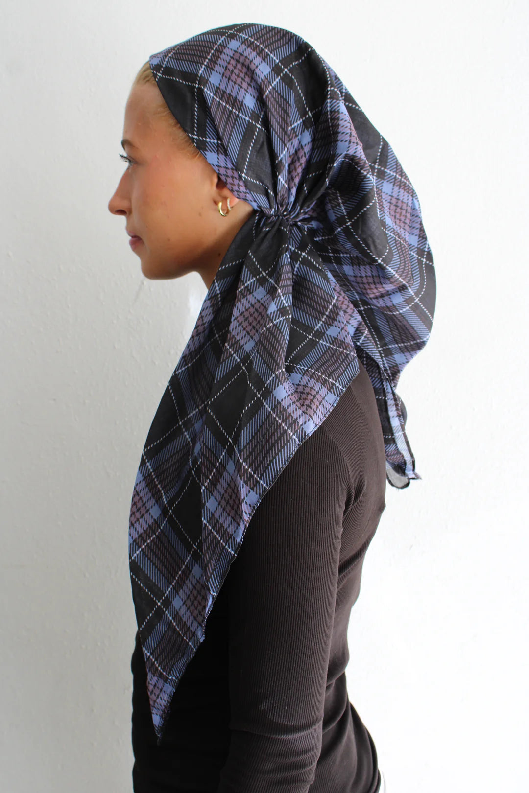 SCARF BAR VERSATILE PRETIED ( VELVET GRIP)