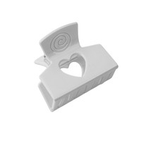 CHERIE CLAW CLIPS RESIN HEART CUTOUT CC102
