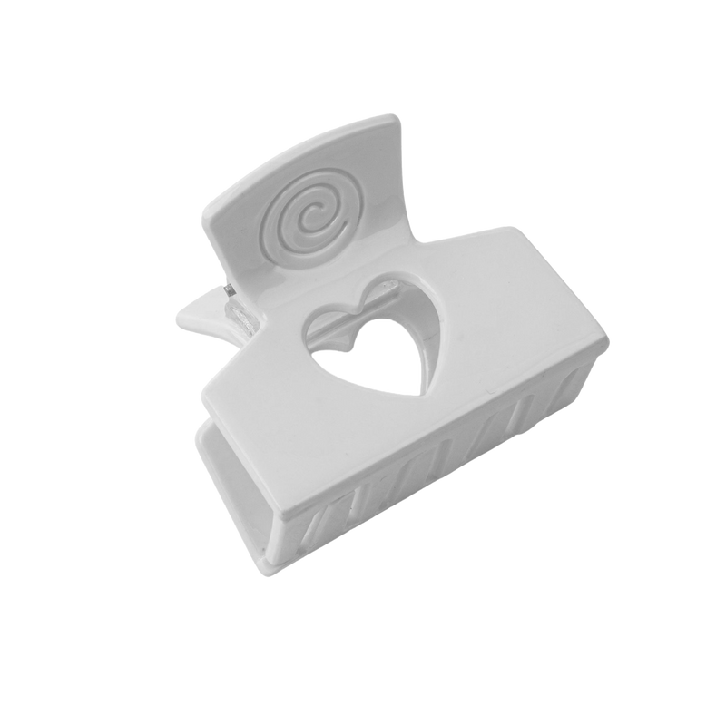 CHERIE CLAW CLIPS RESIN HEART CUTOUT CC102