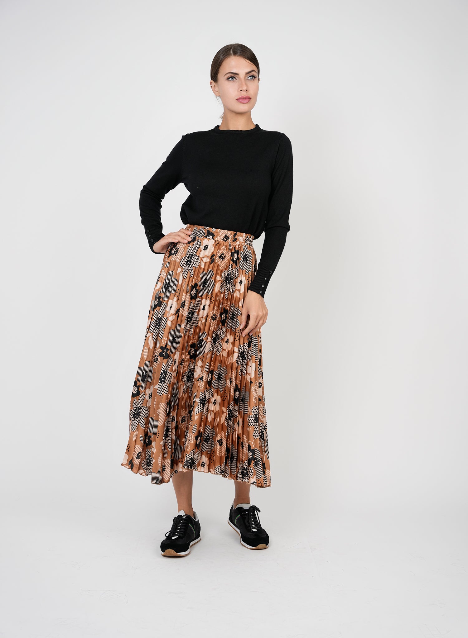 SB3CM8300TE VIVID BUTTON CUFF SWEATER