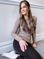 THE SLIM SKIRT HENLEY T-SHIRT